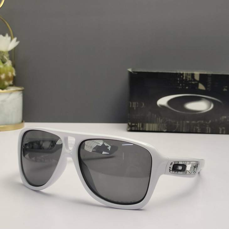 Picture of Oakley Sunglasses _SKUfw66123982fw